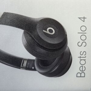 Beats Solo 4 Wireless Headphones - Sleek Black